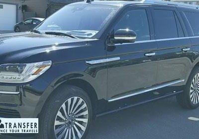 Book your private executive black car service Edmonton. Experienced, professional chauffeur service for all your corporate transportation requirements.